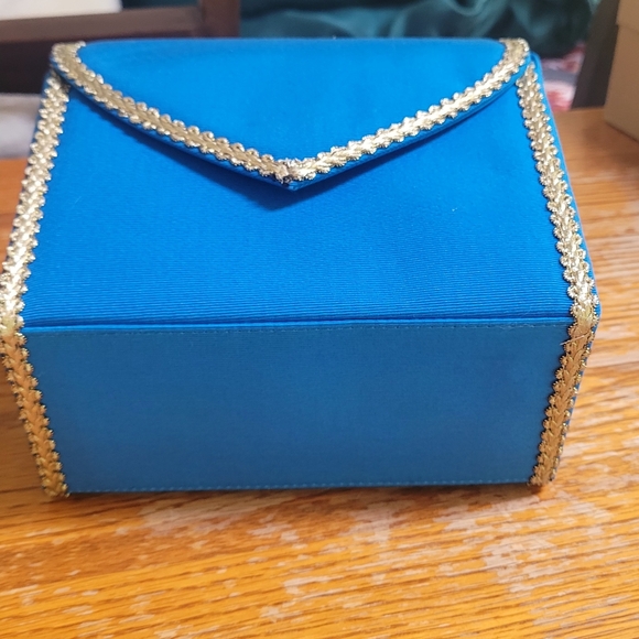 A Yves Saint Laurent top handle blue purse! - Picture 3 of 8